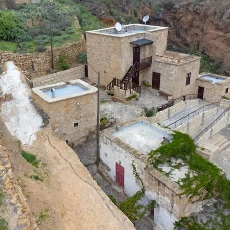 Acogedora Con Jardin Y Bodega Tradicional En Arico 펜션 Arico