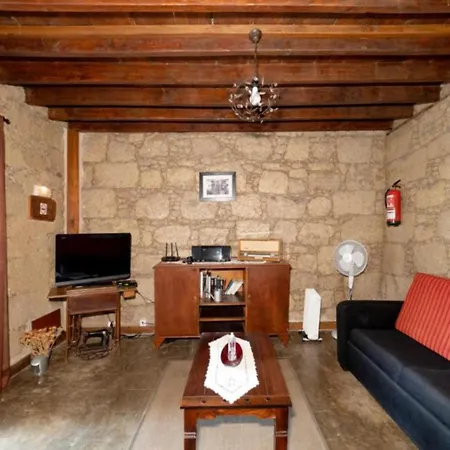 Ferienhaus Acogedora Con Jardin Y Bodega Tradicional En Arico Arico